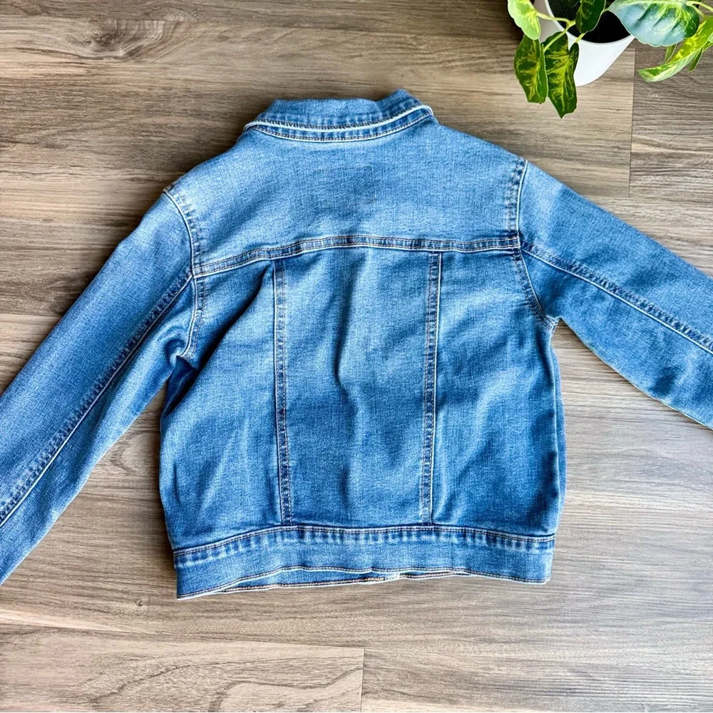 Old Navy Kids L(10–12) Medium Wash Denim Trucker Jacket Button-Front Jean Jacket